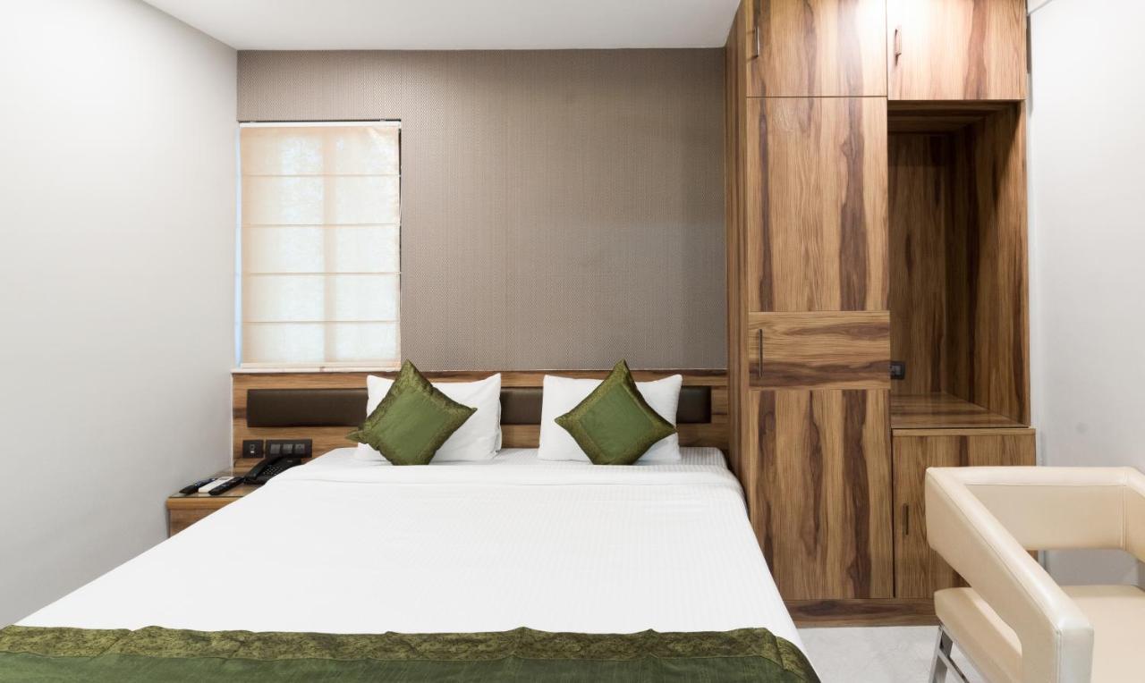 Treebo Trend Glorious Rim Rocks Palace Calcutta Extérieur photo