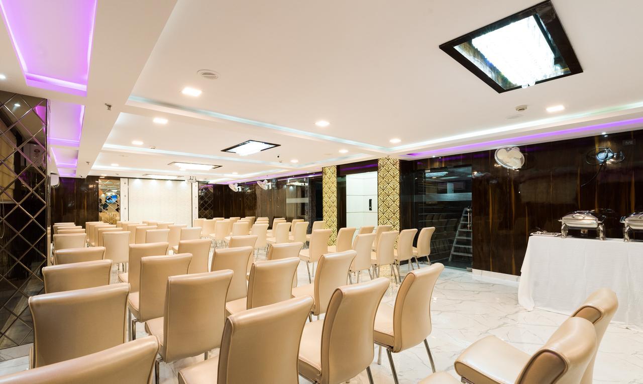 Treebo Trend Glorious Rim Rocks Palace Calcutta Extérieur photo