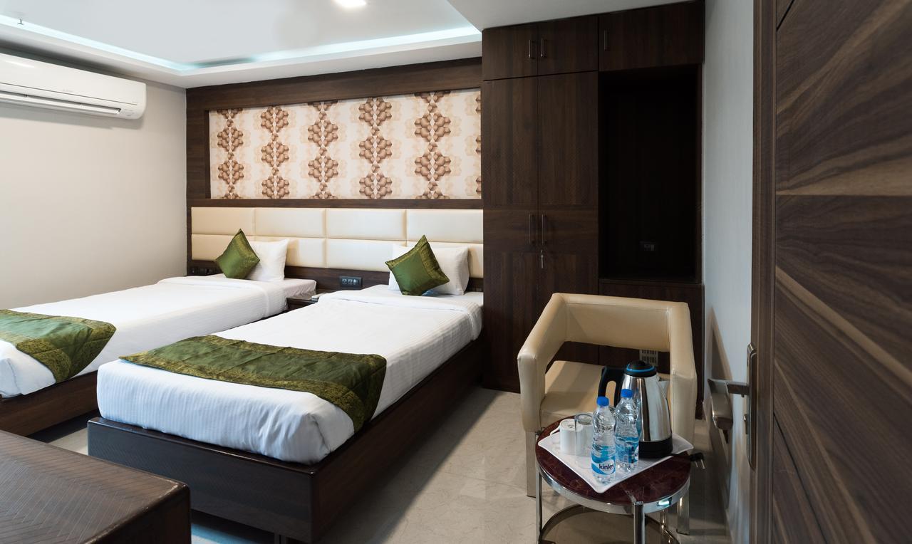Treebo Trend Glorious Rim Rocks Palace Calcutta Extérieur photo