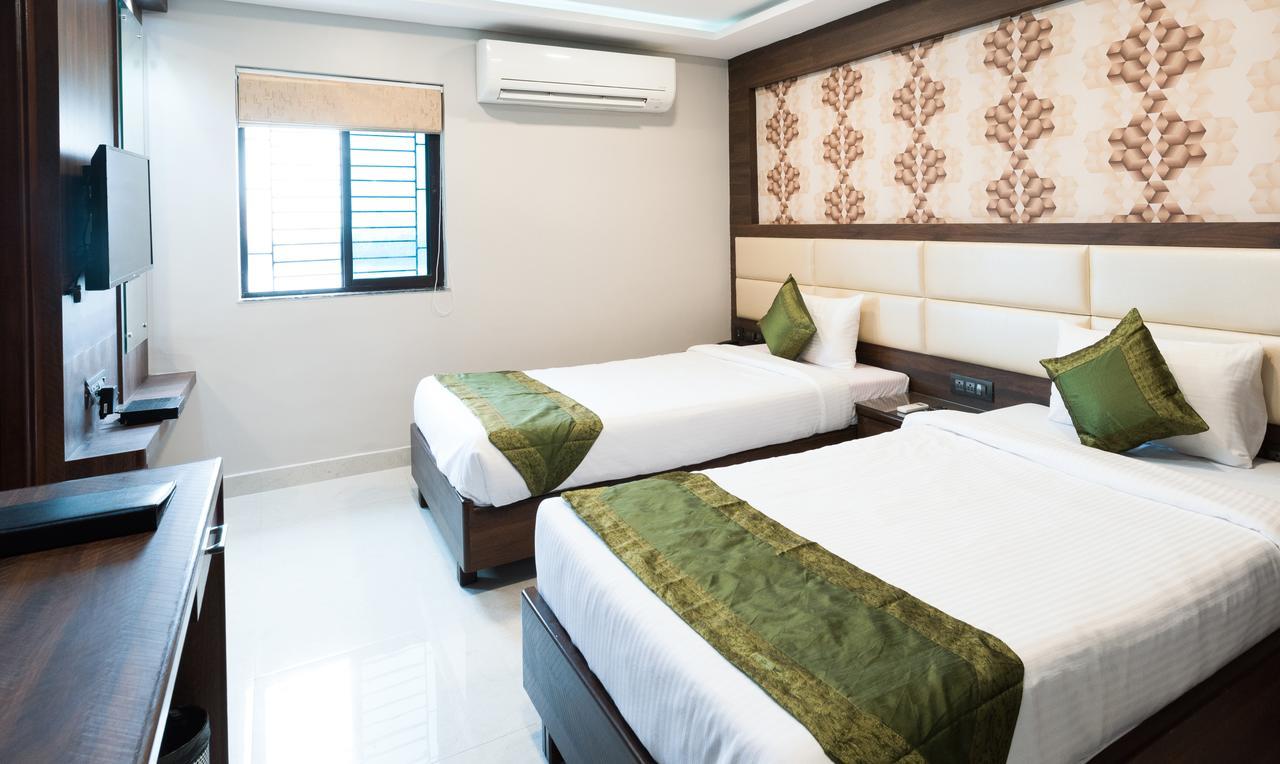 Treebo Trend Glorious Rim Rocks Palace Calcutta Extérieur photo